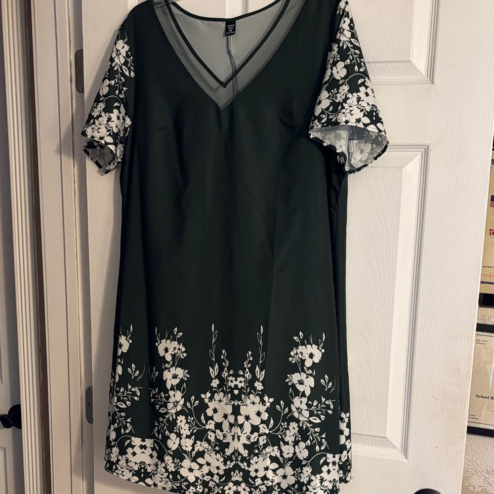Elegant Green Floral Dress